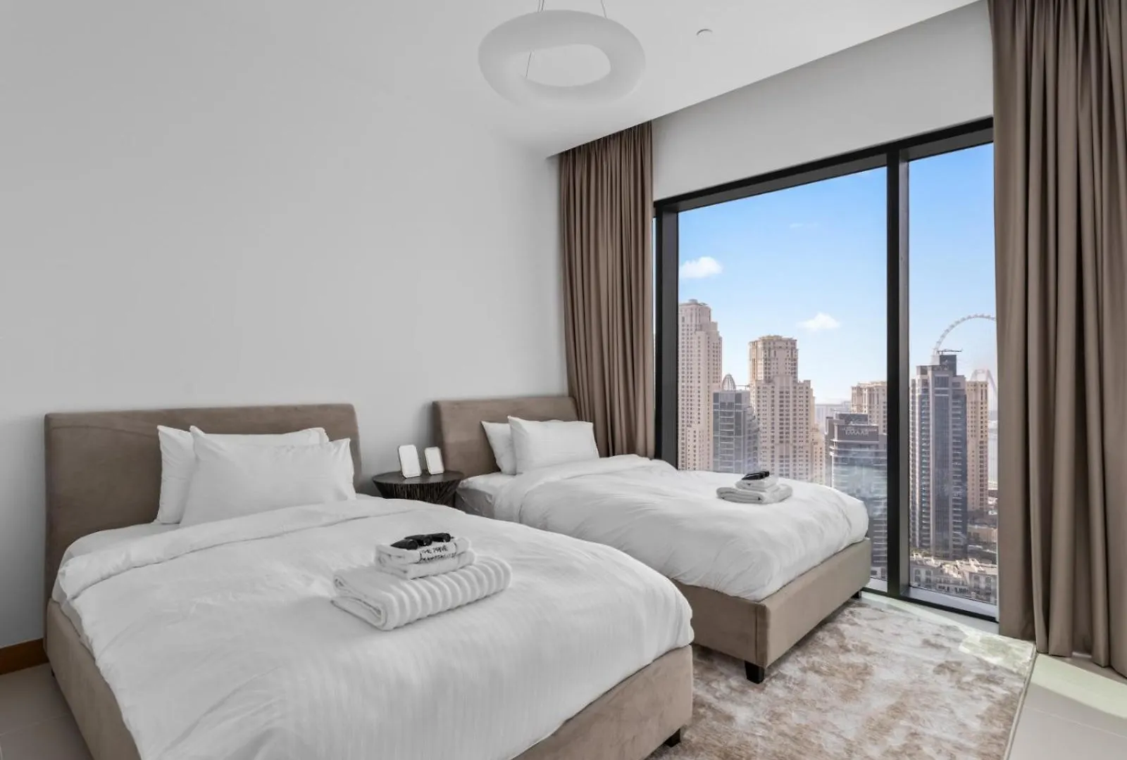 ドバイContemporary 3Br With Stylish Interiors - Vida Marina 28アパートメント 0*, ドバイ