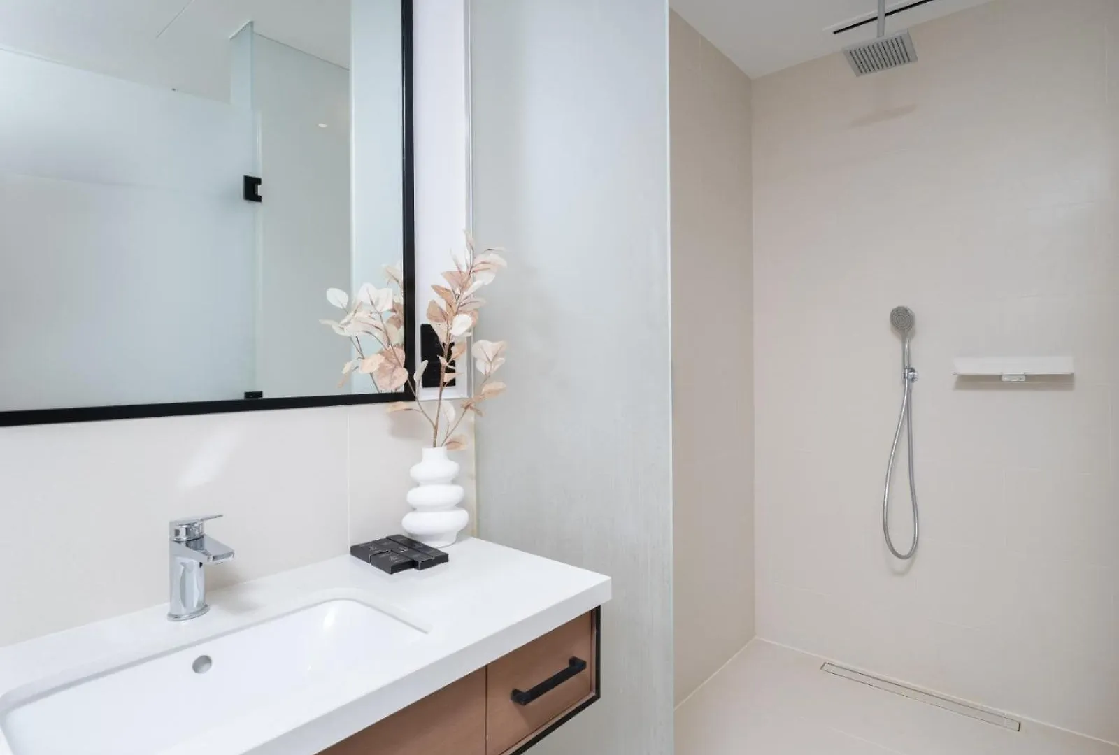 Apartament Contemporary 3Br With Stylish Interiors - Vida Marina 28 Dubaj